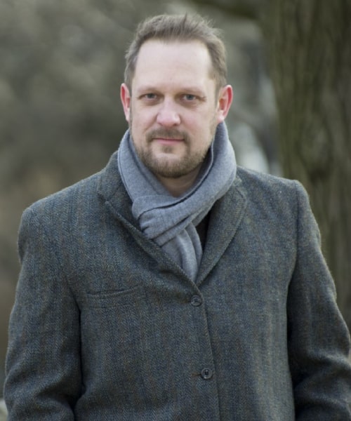 صورة المؤلف بيتر سوانسون